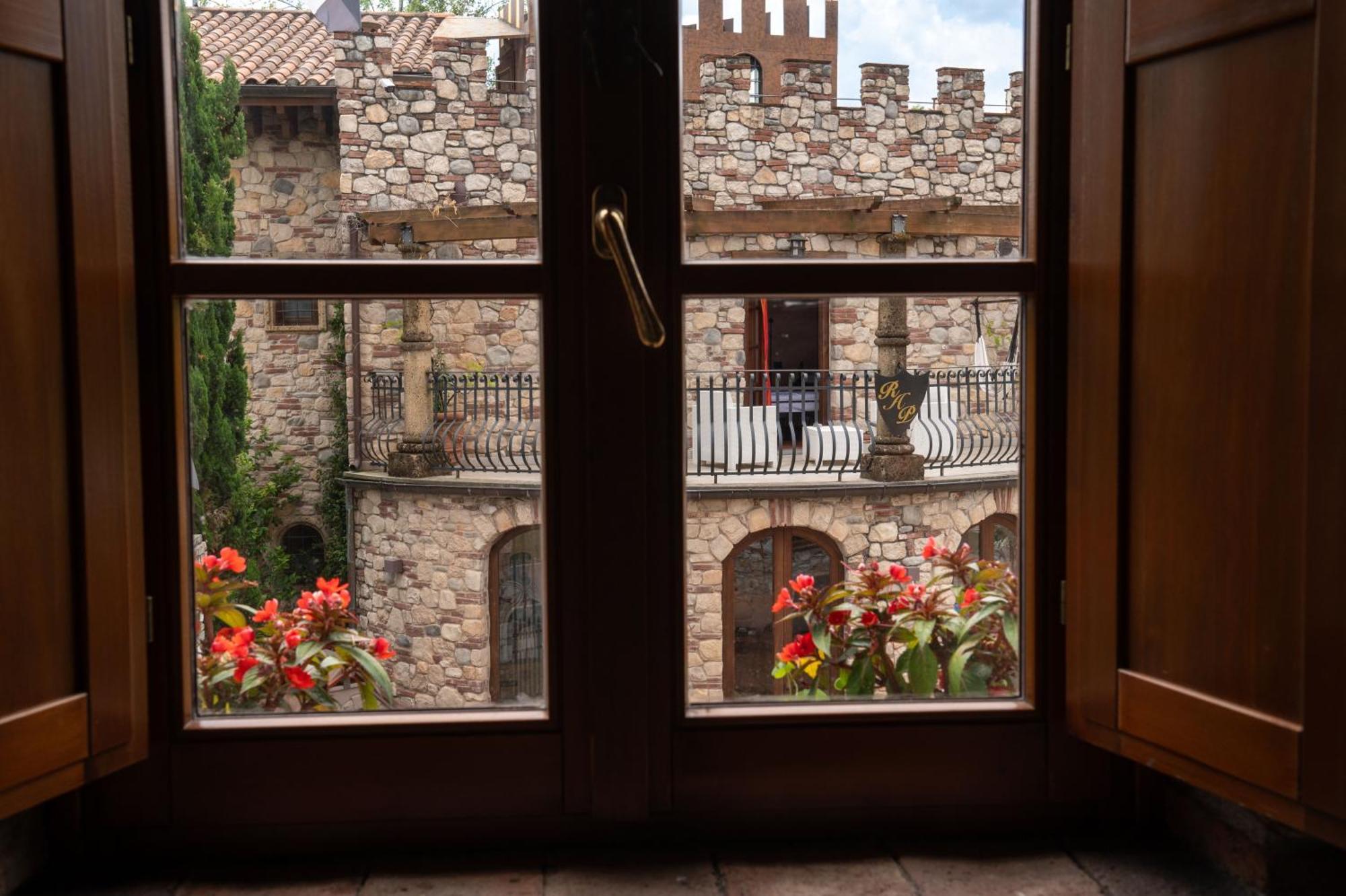 Castello Dei Templari Couette-café 2*