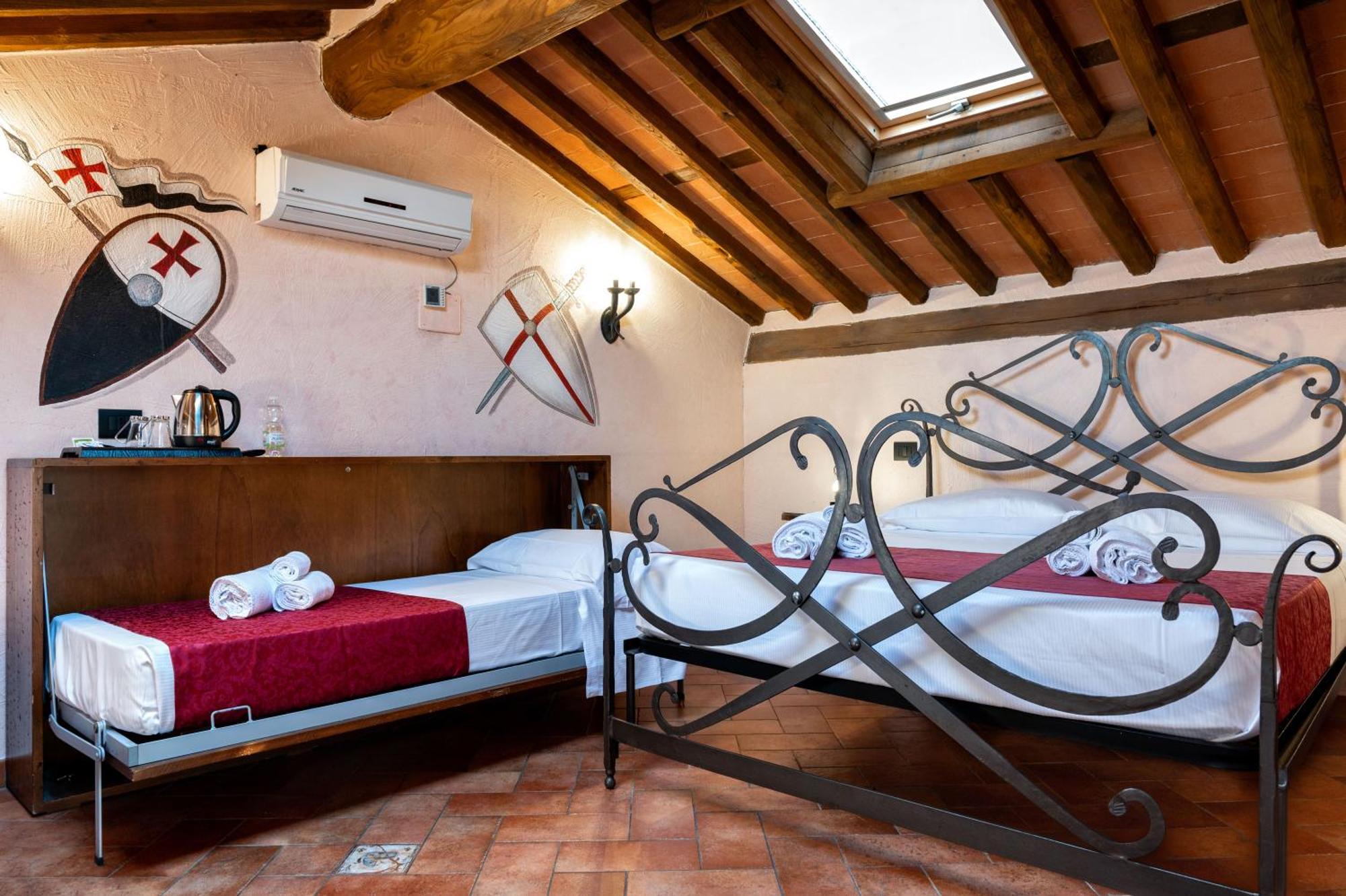 Castello Dei Templari Couette-café 2*